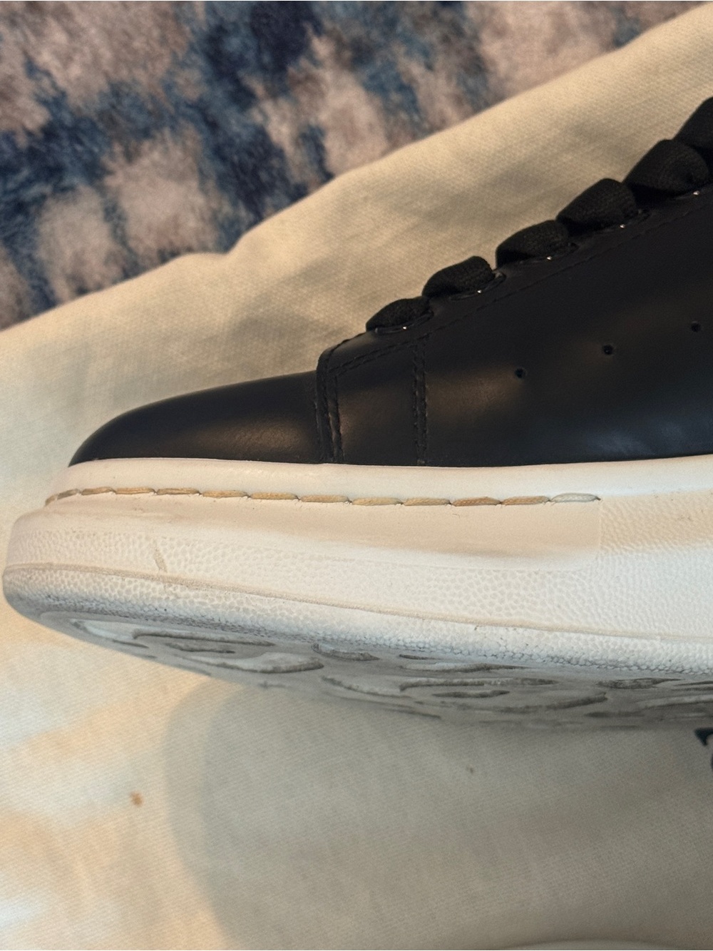 Alexander McQueen Sneakers with White Sole - Picture 8 of 8